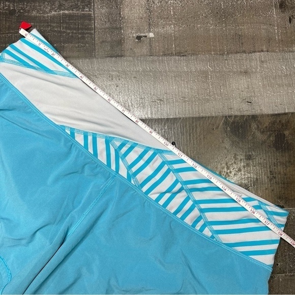 Lululemon Groovy Run Short size 12 - Picture 10 of 13